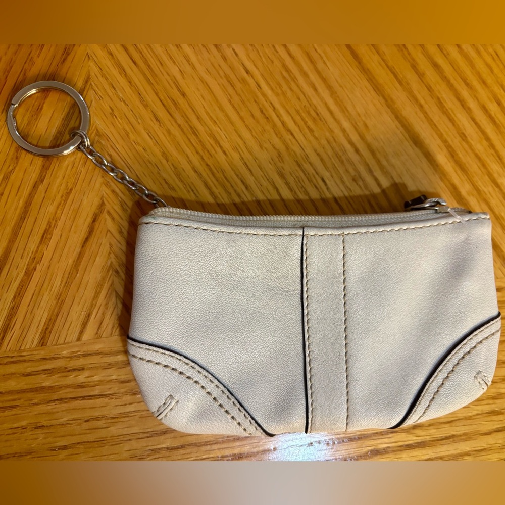 Vintage Coach Cream Leather Wristlet Clutch/ key chain